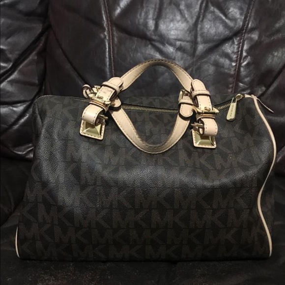 MICHAEL KORS PURSE - Picture 2 of 3